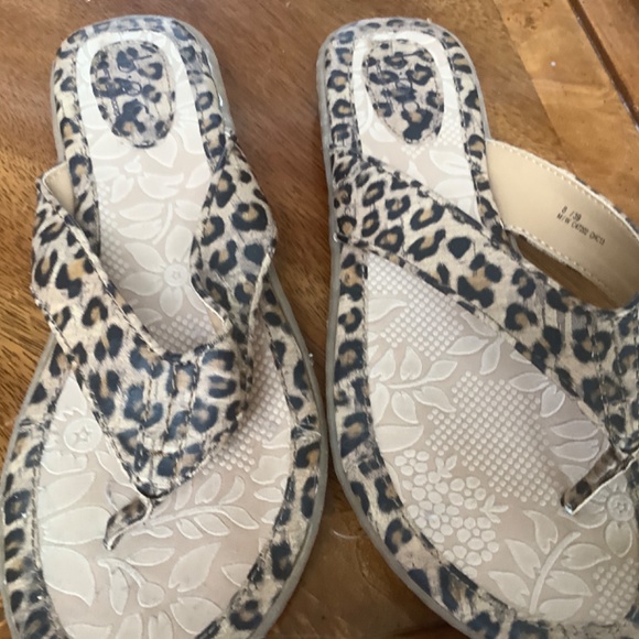 BareTraps Leopard Print  Womens  Sandals NWT Size 8.5 - Picture 5 of 9